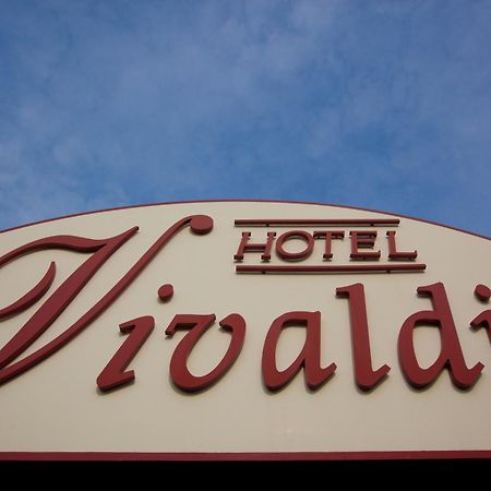 ווסטרלו Vivaldi Hotel מראה חיצוני תמונה